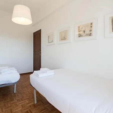 Feels Like Campo De Ourique Spacious Flat With Balcony *